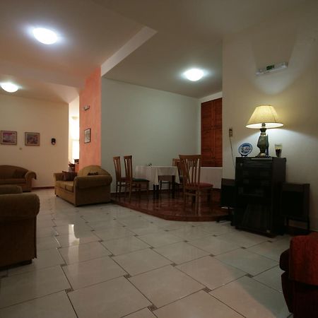 Lena Hotel Heraklion Exteriör bild