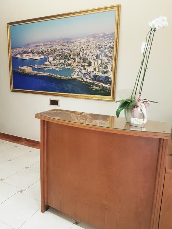 Lena Hotel Heraklion Exteriör bild