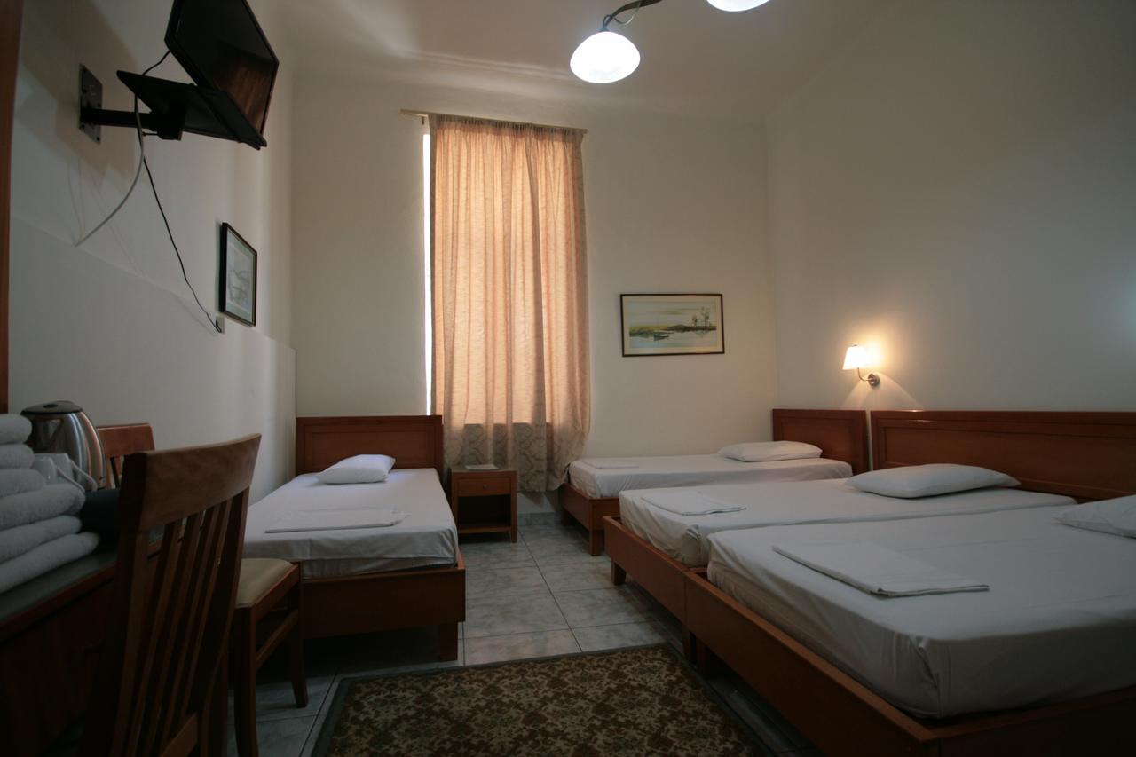 Lena Hotel Heraklion Exteriör bild