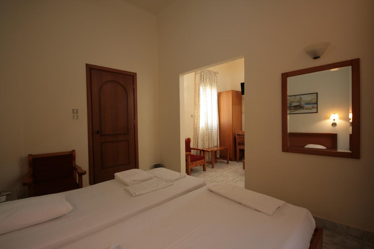 Lena Hotel Heraklion Exteriör bild