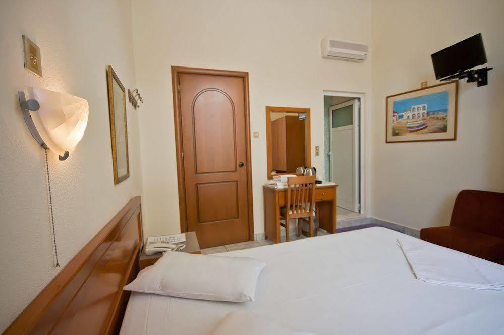 Lena Hotel Heraklion Exteriör bild
