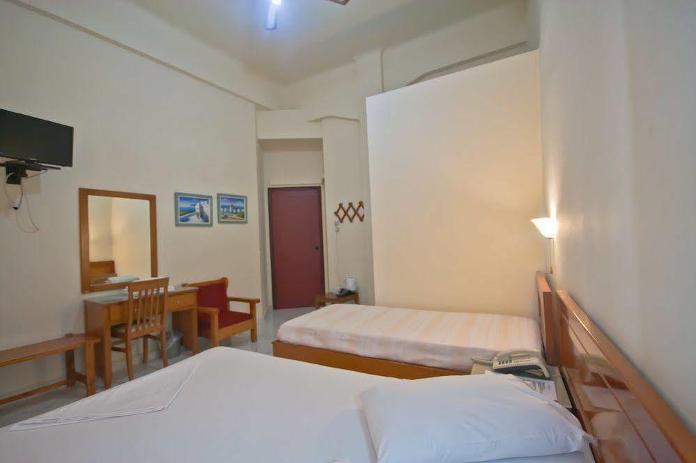 Lena Hotel Heraklion Exteriör bild